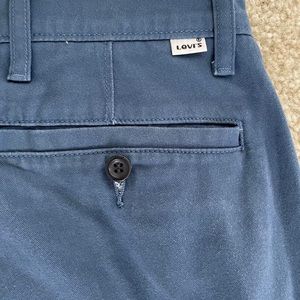 Levi’s blue joggers
